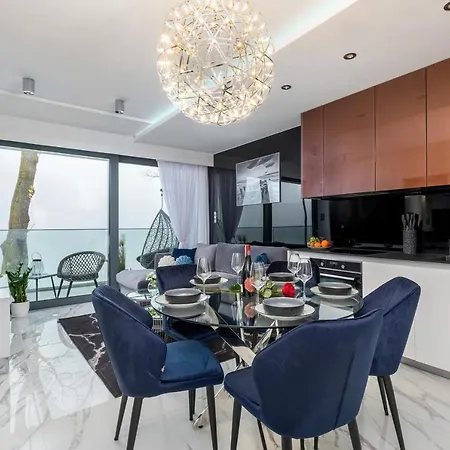 Apartment Exclusive