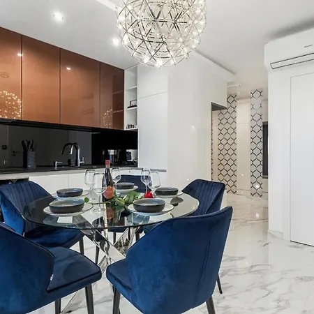 Exclusive Apartment *